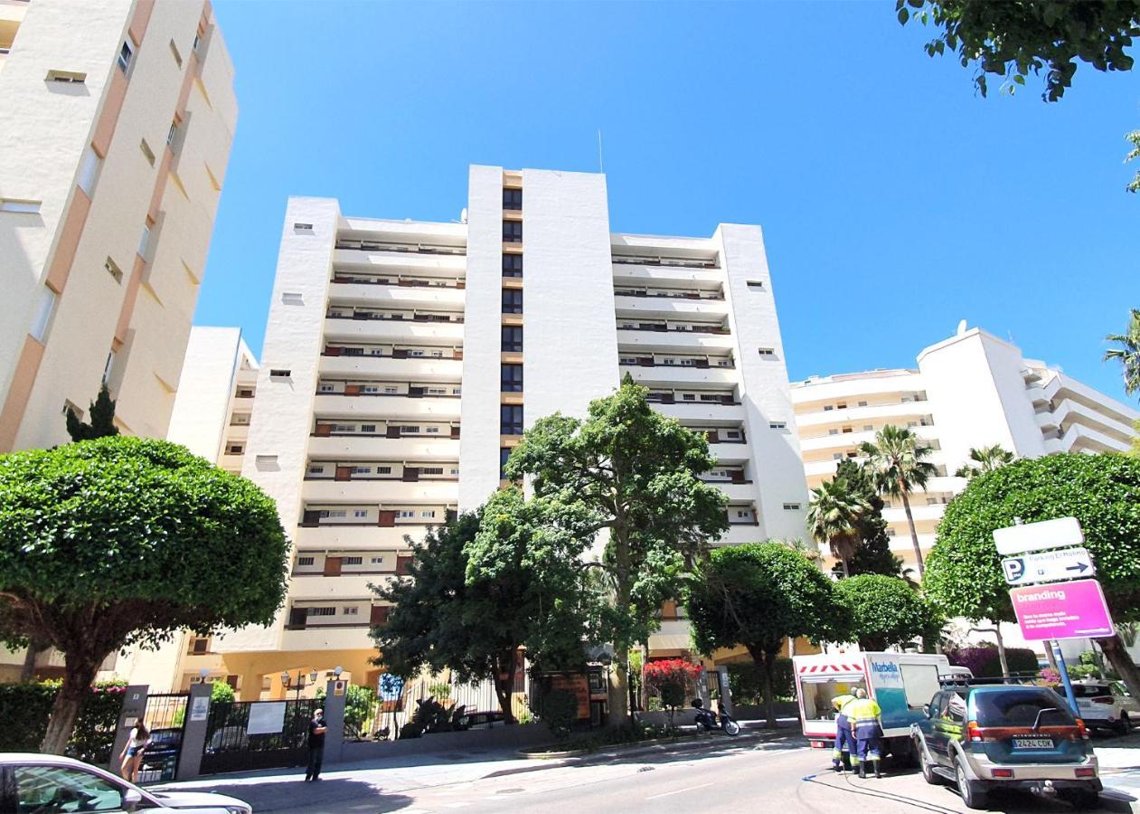 Beachfront Studio Apartment Marbella Zewnętrze zdjęcie