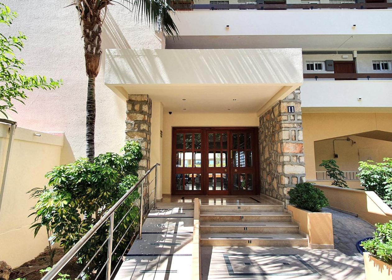 Beachfront Studio Apartment Marbella Zewnętrze zdjęcie